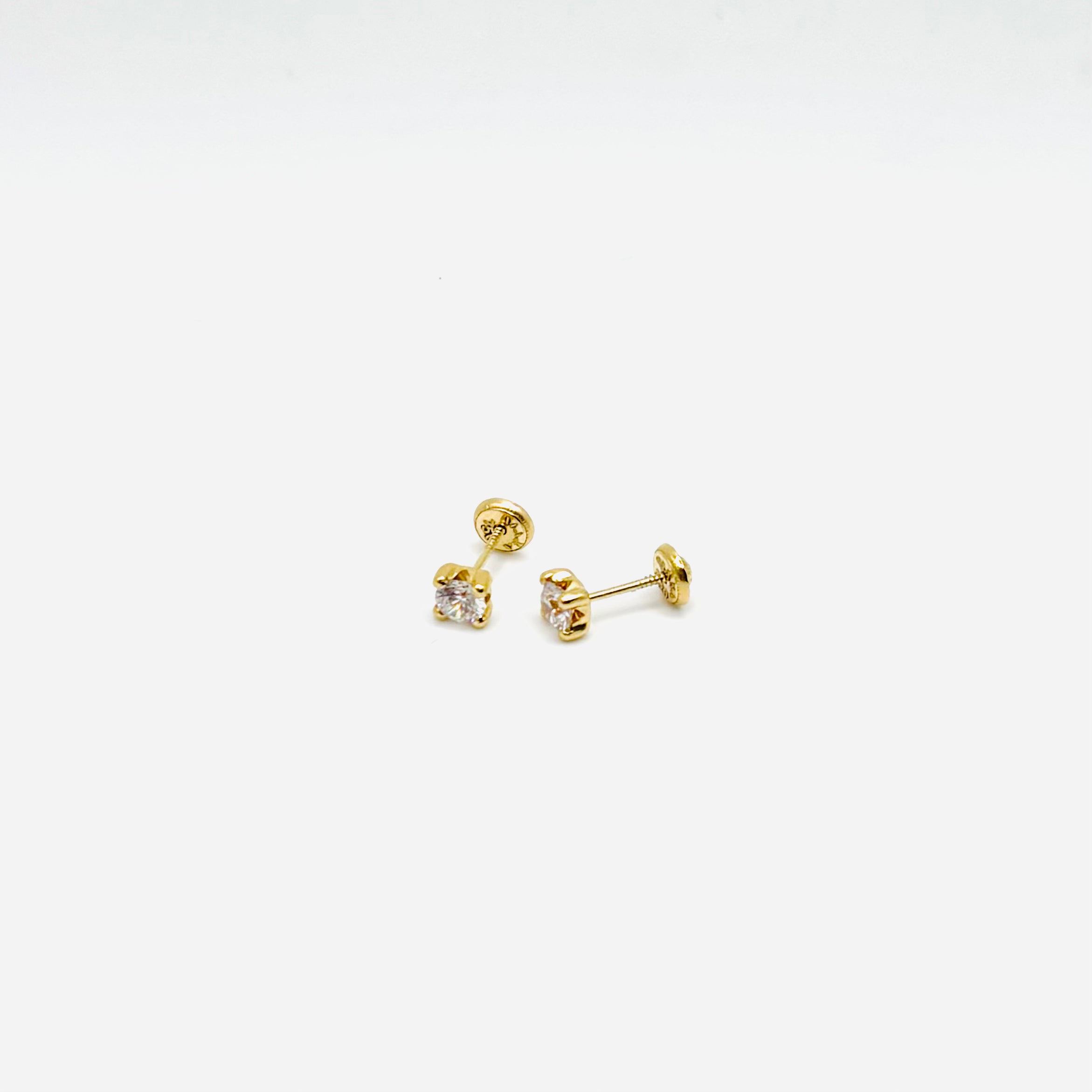Aro con Circón Solitario de 4mm en Oro 18k