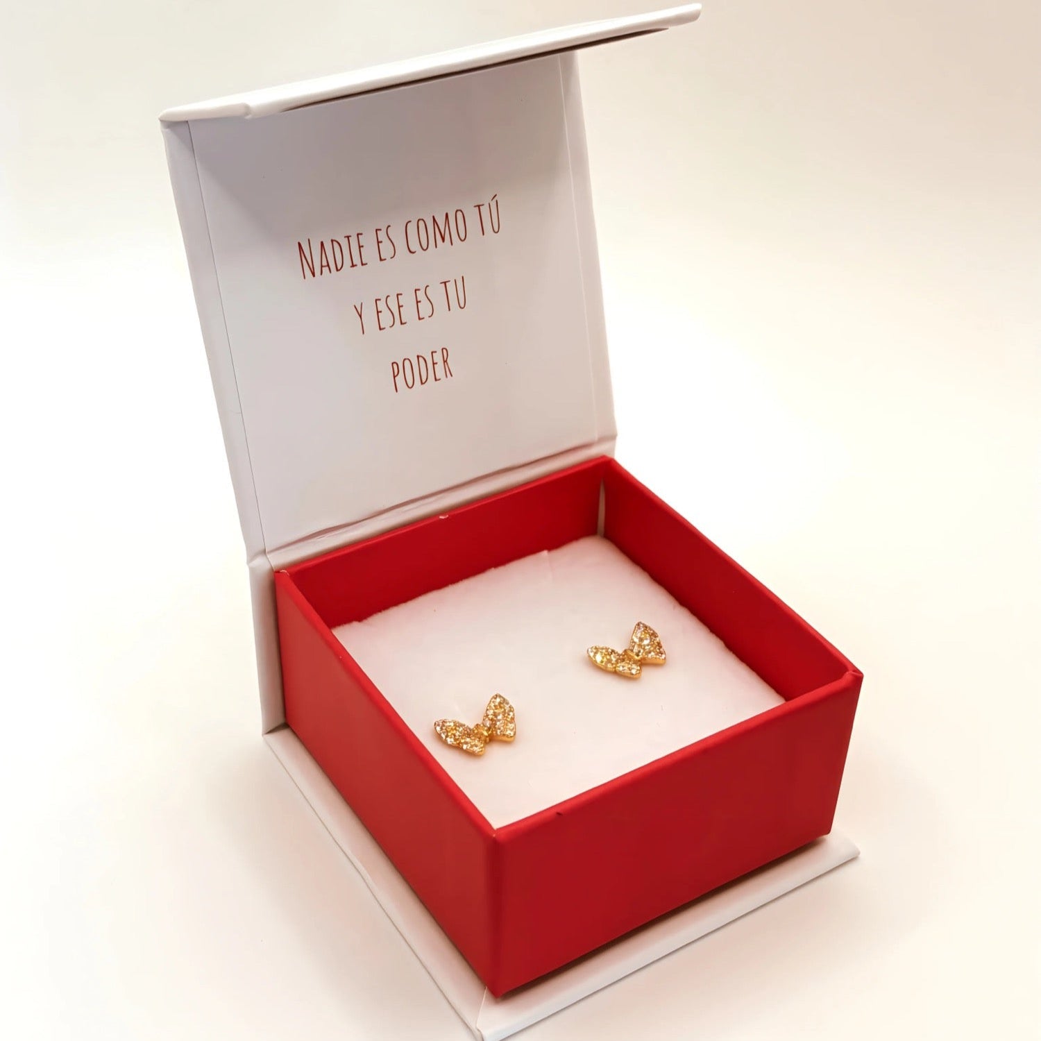 Aros de Mariposa con Circones de Plata enchapados en Oro 18k